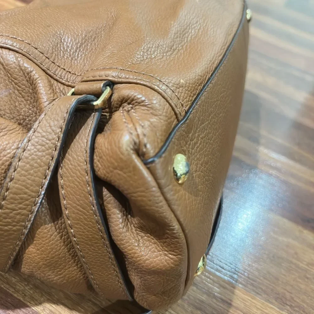 Michael Kors Gansevoort Leather Large NS Tote Luggage